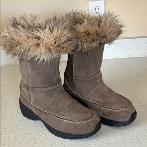 Sorel Brown Winter Boots with Faux Fur Trim
